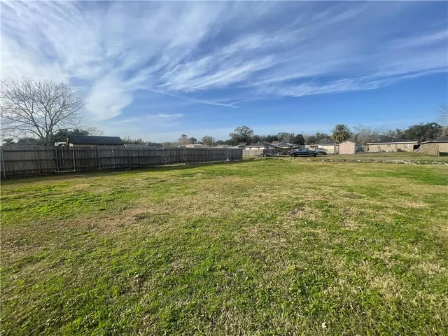 $35,000 | 2912 Riverbend Drive, Violet, LA 70092