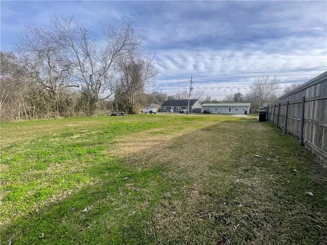 $35,000 | 2912 Riverbend Drive, Violet, LA 70092