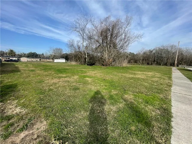 $35,000 | 2912 Riverbend Drive, Violet, LA 70092