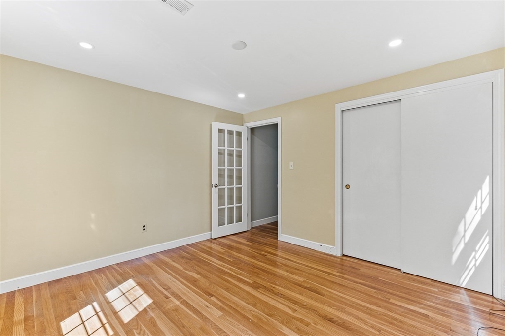 37 Gregory Road Wakefield, MA 01880 - Photo 16 of 42