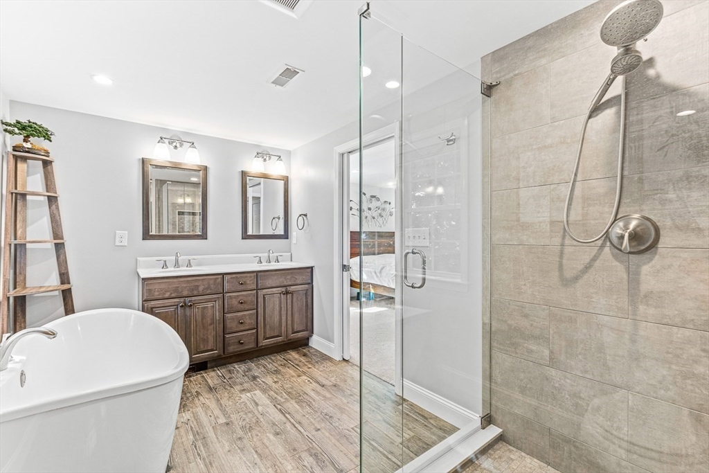 37 Gregory Road Wakefield, MA 01880 - Photo 20 of 42