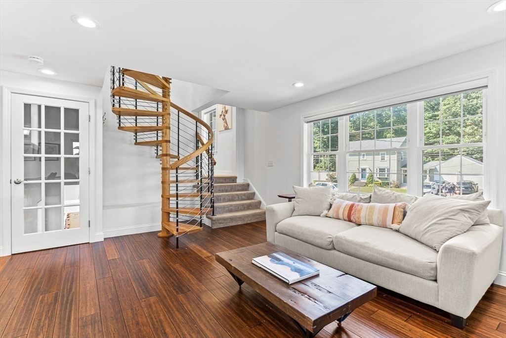 37 Gregory Road Wakefield, MA 01880 - Photo 28 of 42