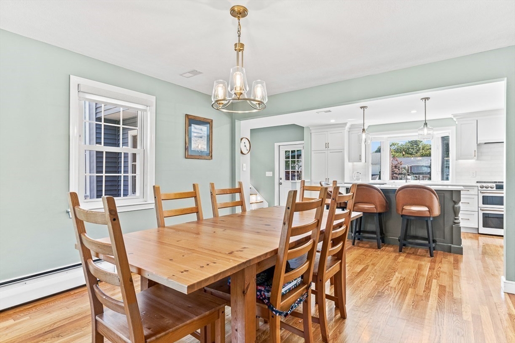 37 Gregory Road Wakefield, MA 01880 - Photo 3 of 42