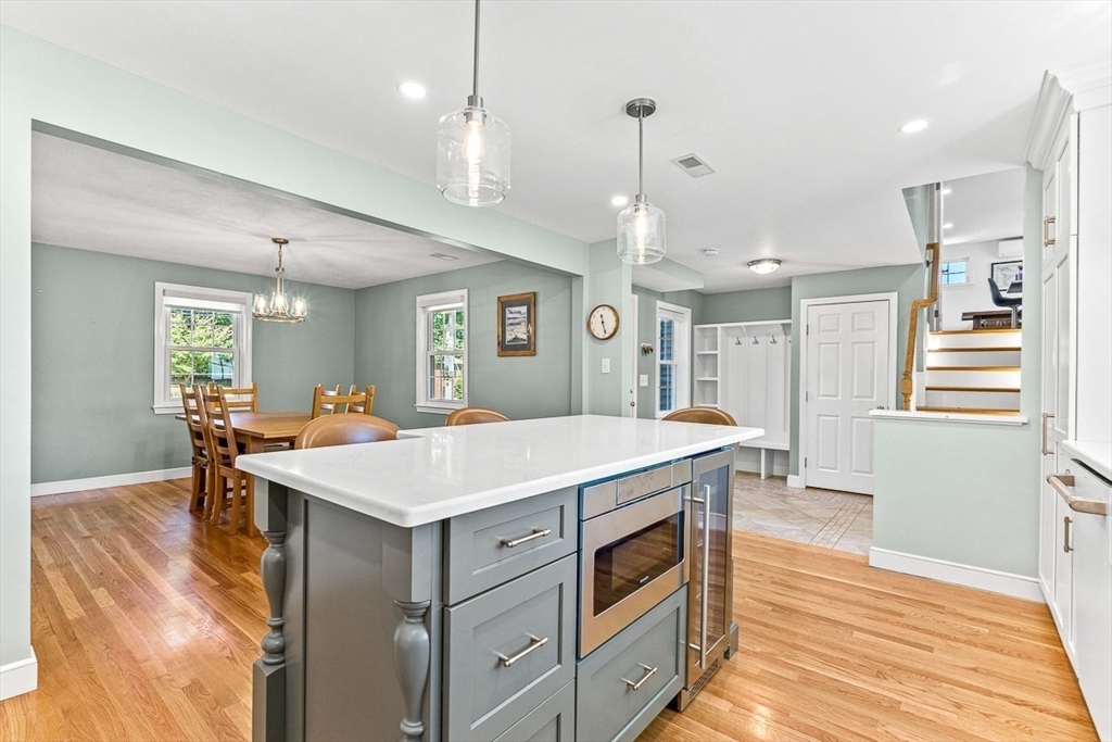 37 Gregory Road Wakefield, MA 01880 - Photo 8 of 42