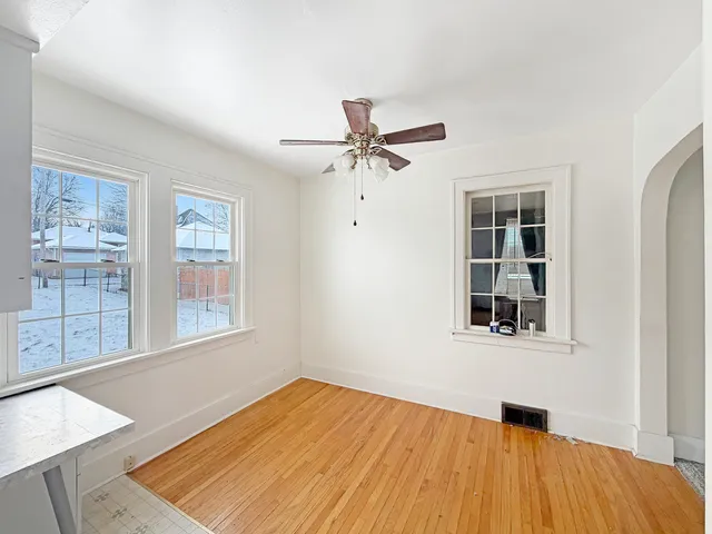 $86,900 | 727 East Garden Street, Freeport, IL 61032