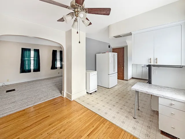 $86,900 | 727 East Garden Street, Freeport, IL 61032