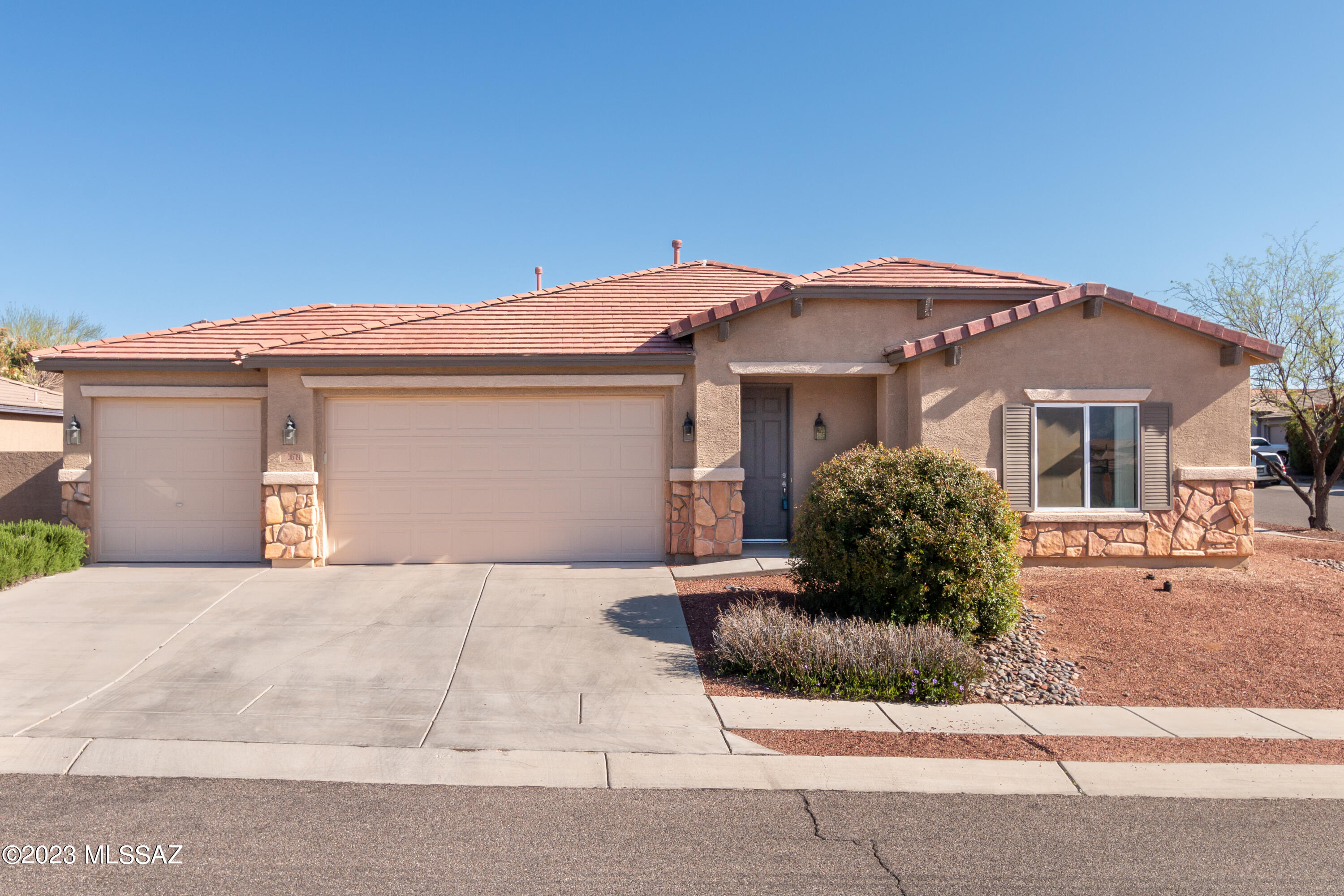 3679 East Fox Trotter Road Tucson, AZ 85739 - Photo 1 of 38 Gallery Image 1