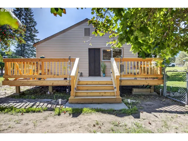 $389,000 | 109 Highway 82, Lostine, OR 97857