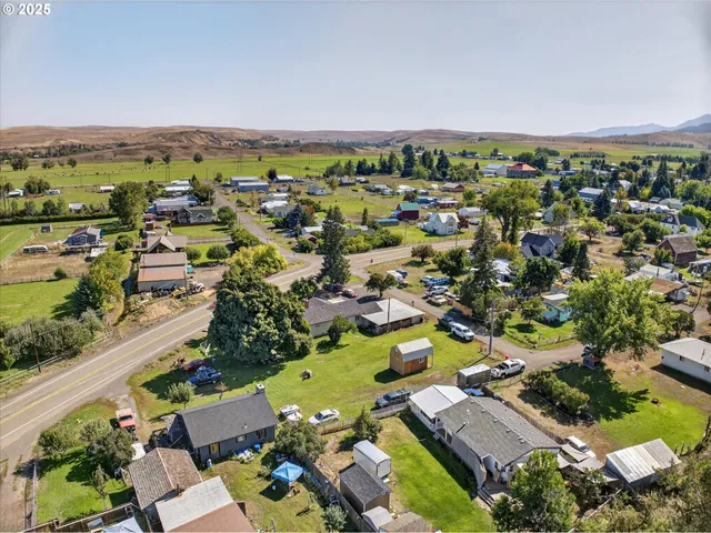 $389,000 | 109 Highway 82, Lostine, OR 97857