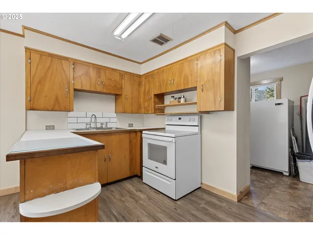 $389,000 | 109 Highway 82, Lostine, OR 97857