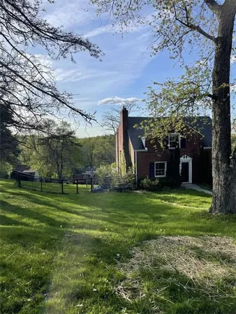 $2,775 | 168 Highview Drive, Upper St. Clair, PA 15241