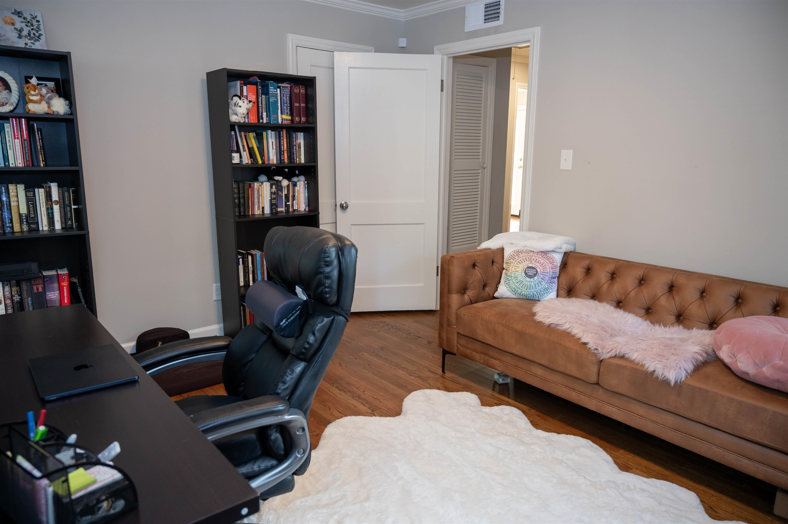 1194 Perkins Terrace Memphis, TN 38117 - Photo 20 of 29 Currently used as an office, large and full of natural light.