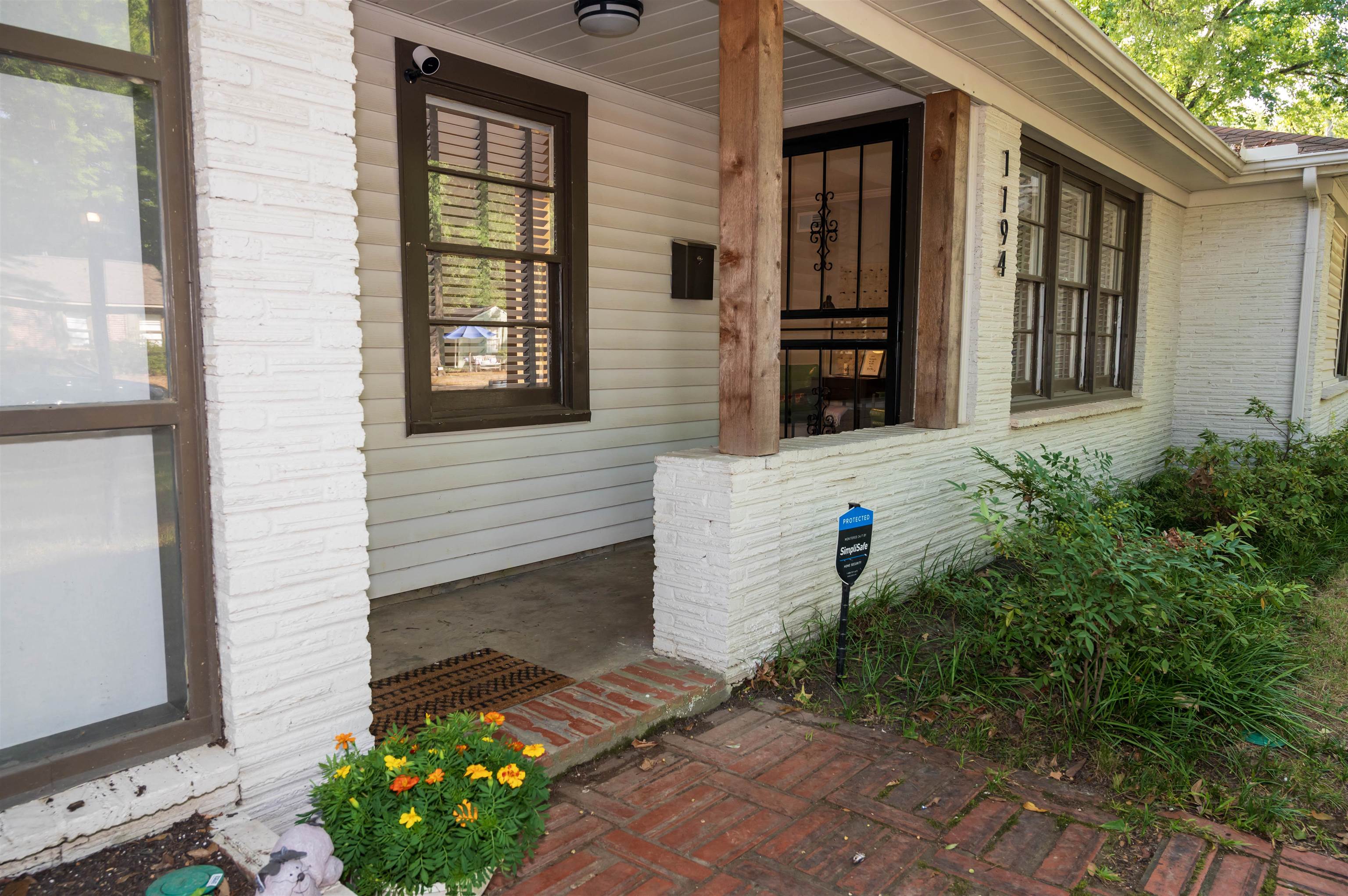 1194 Perkins Terrace Memphis, TN 38117 - Photo 2 of 29