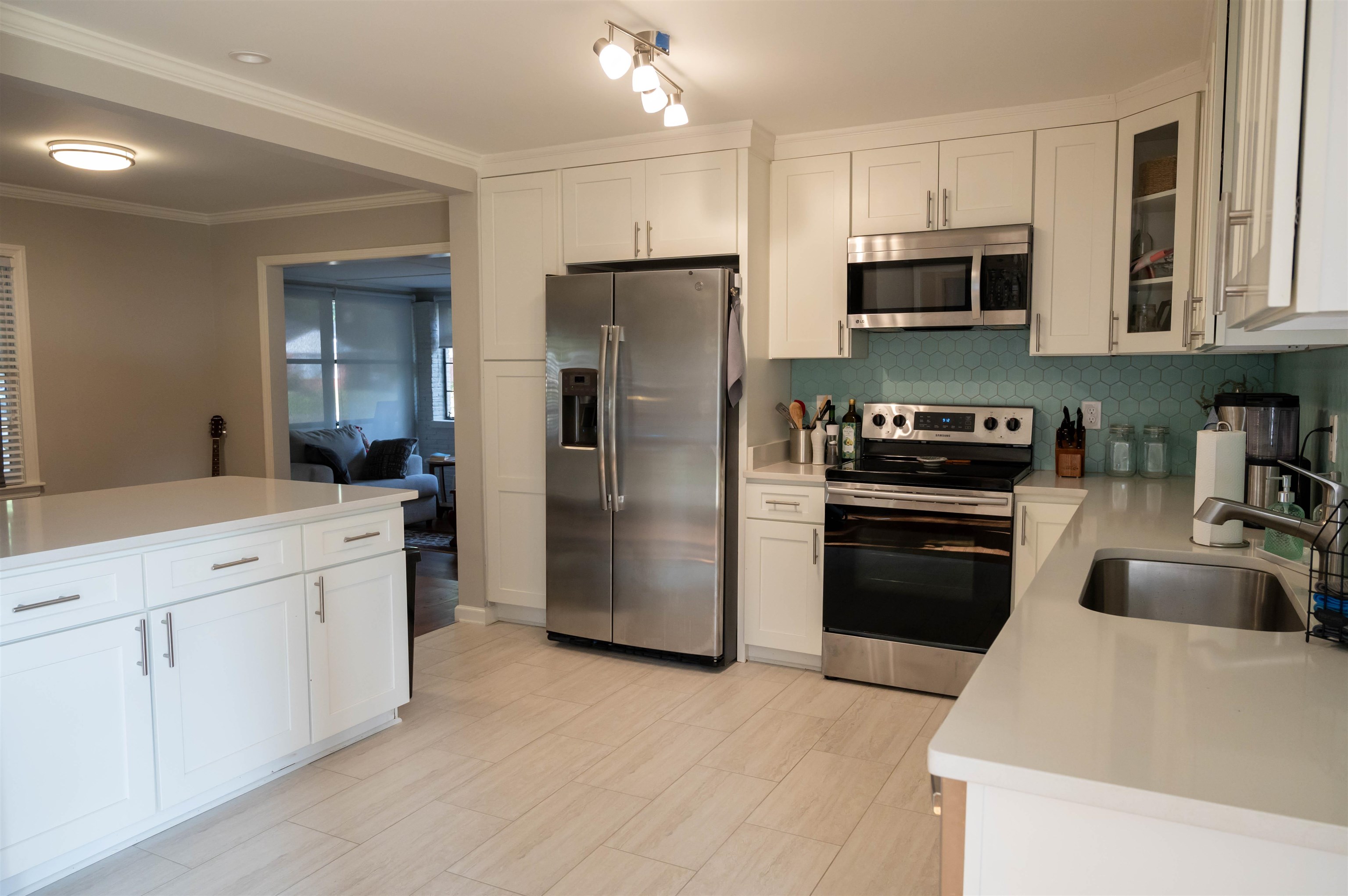 1194 Perkins Terrace Memphis, TN 38117 - Photo 10 of 29