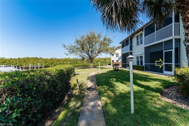 $334,500 | 194 Newport Drive, Unit 903, Naples, FL 34114