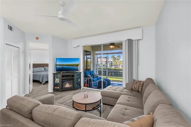 $334,500 | 194 Newport Drive, Unit 903, Naples, FL 34114