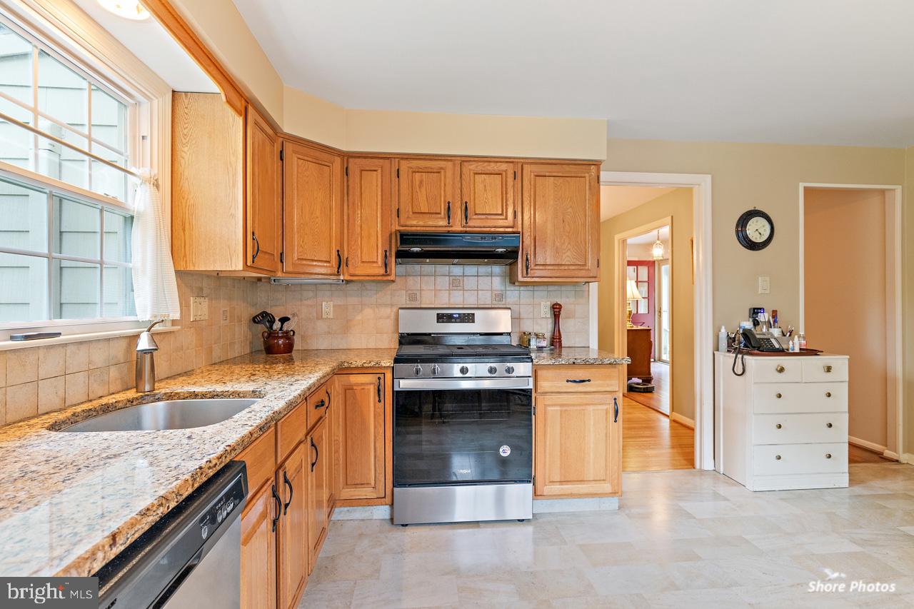 451 Burning Tree Road Cherry Hill, NJ 08034 - Photo 21 of 44
