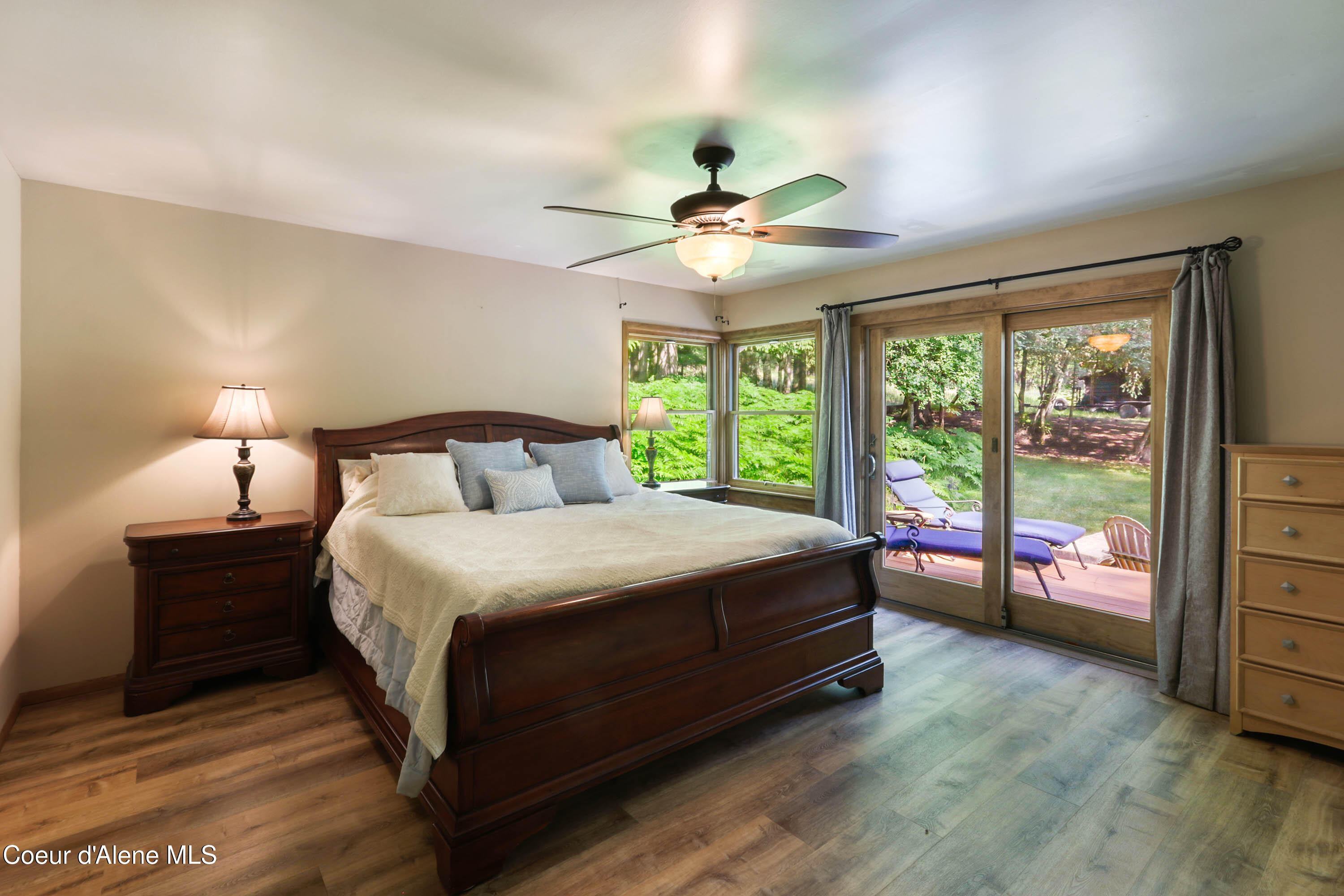 965 Denton Road Hope, ID 83836 - Photo 16 of 55 Master Bedroom Slider