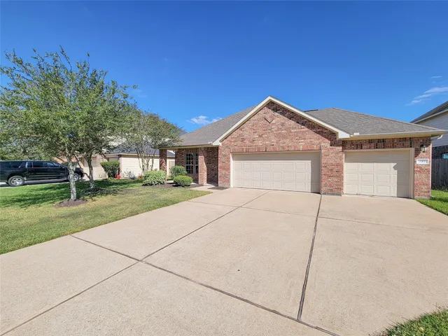 a front view of house with yard