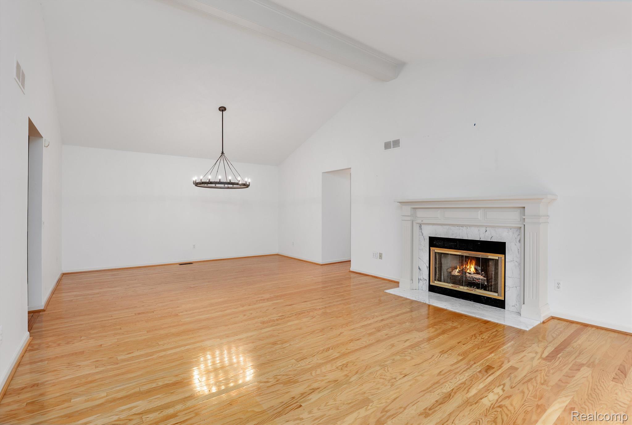 5889 Dawn Ridge Drive Troy, MI 48098 - Photo 8 of 41 Gallery Image 8