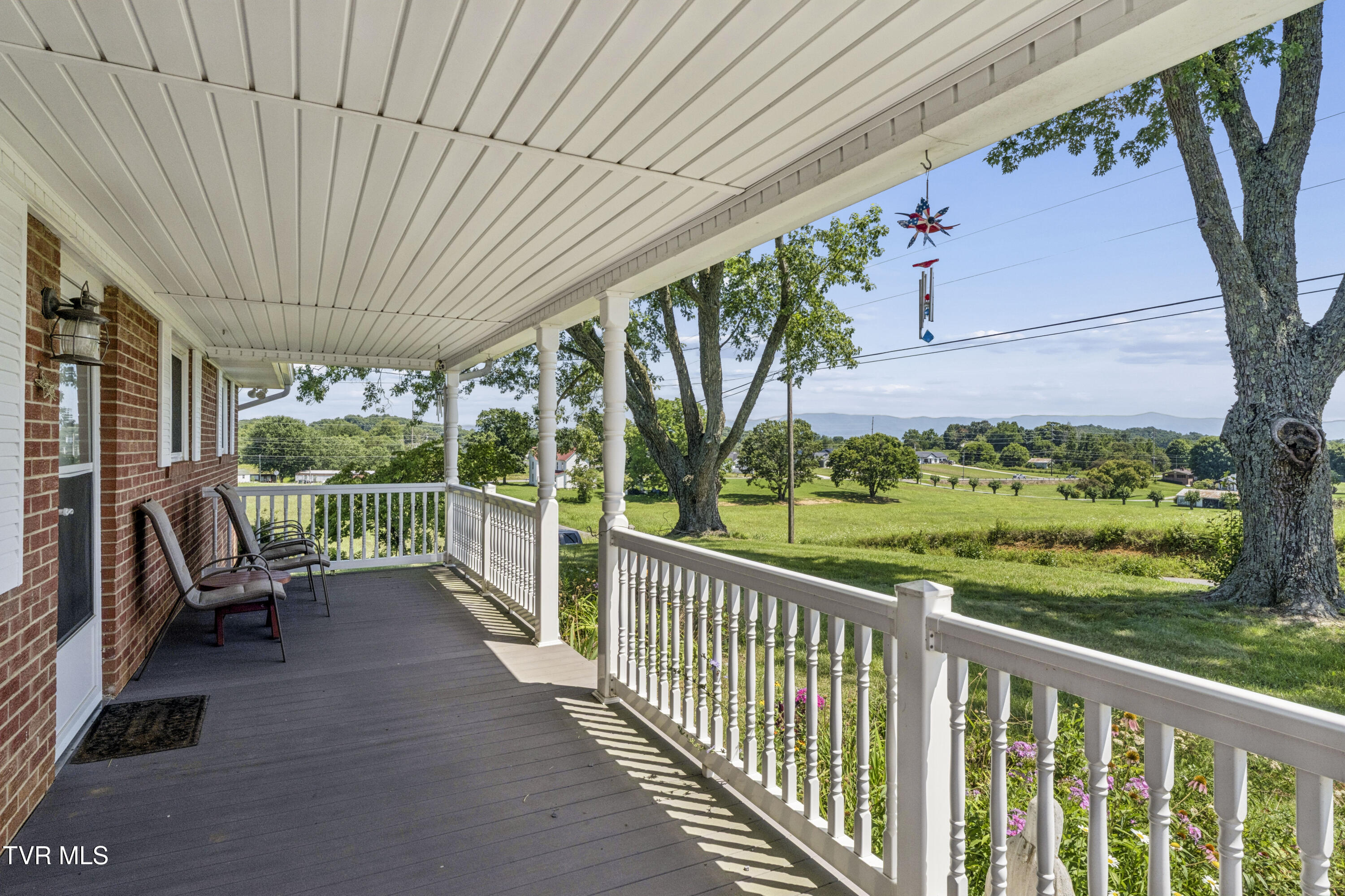 1655 Mary Lamons Road Afton, TN 37616 - Photo 2 of 58 Marylamons-38