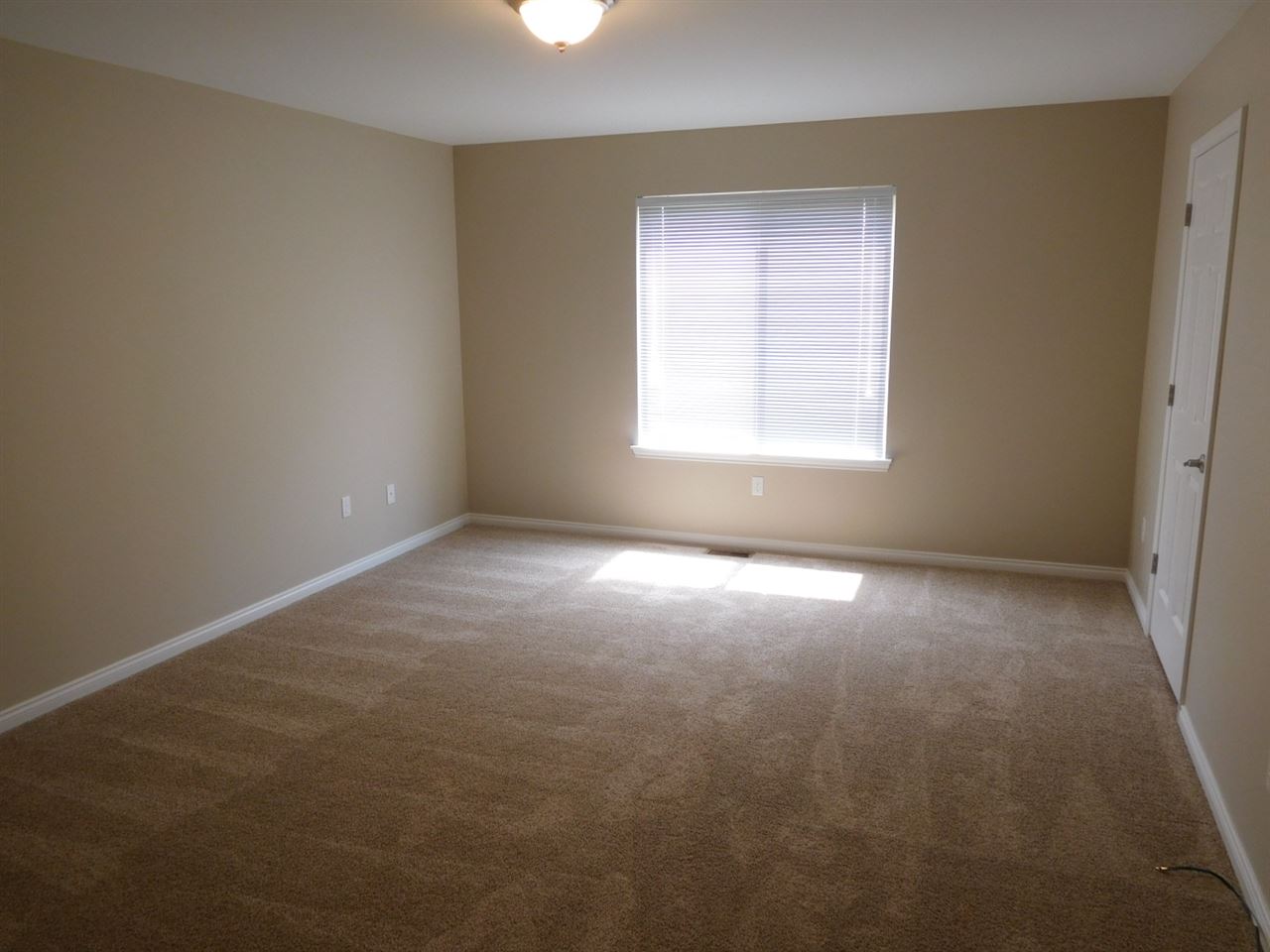 13194 East 13 Mile Road Warren, MI 48088 - Photo 20 of 23 50001277-19.JPG