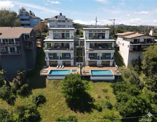 a house view with a outdoor space