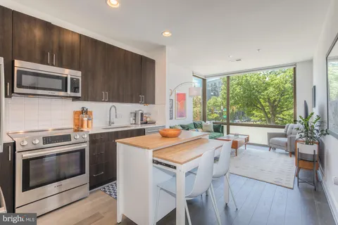 $415,000 | 1500 Pennsylvania Ave. Southeast, Unit 210, Washington, DC 20003