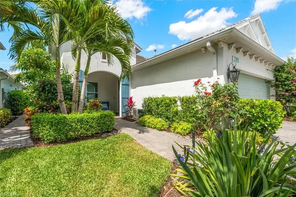 $649,000 | 2302 Marquesa Circle, Naples, FL 34112