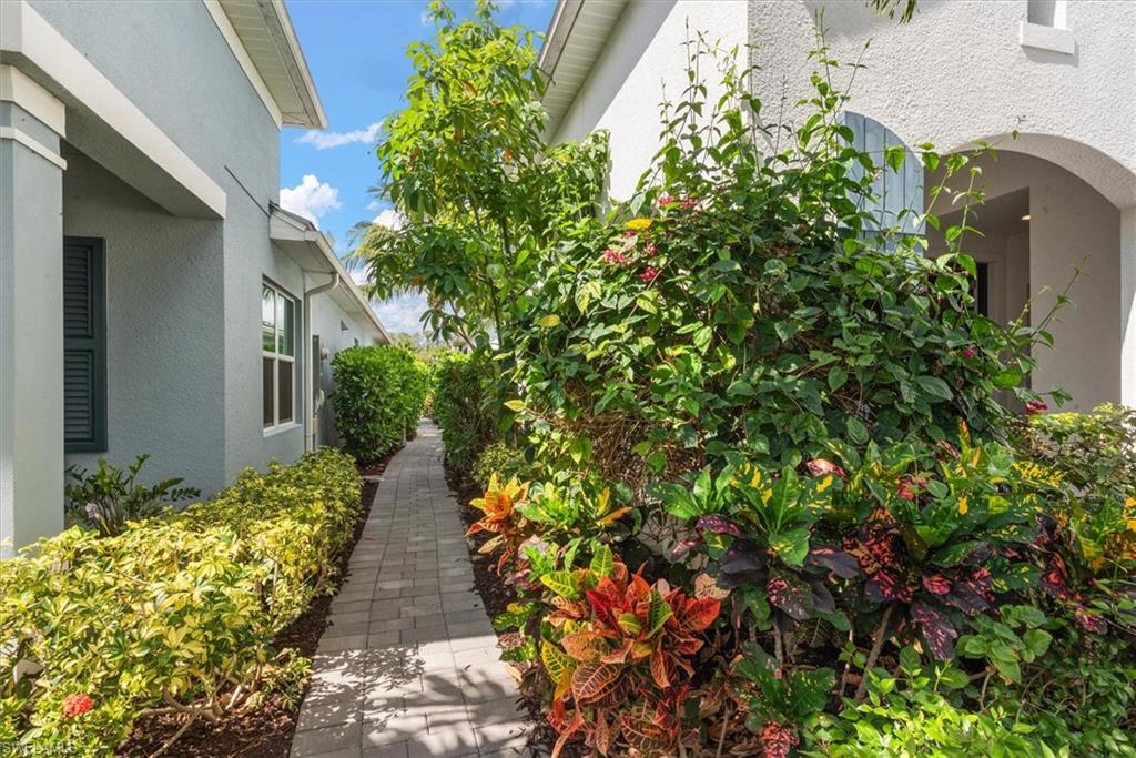 2302 Marquesa Circle Naples, FL 34112 - Photo 24 of 47