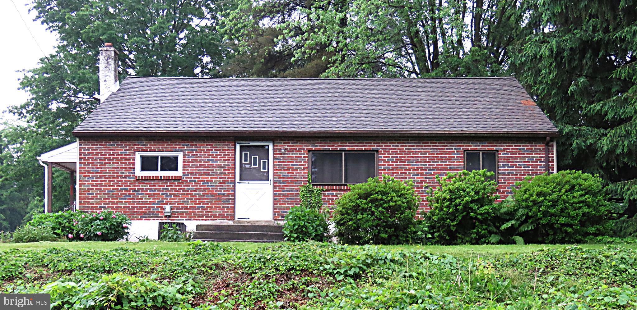 818 Hopeland Road Lititz, PA 17543 - Photo 1 of 23 Front