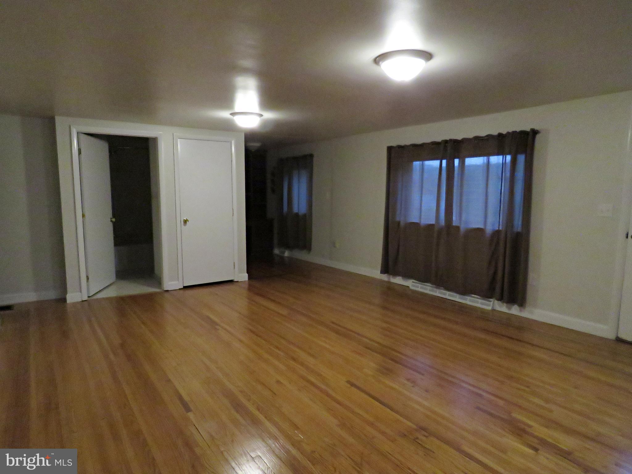 818 Hopeland Road Lititz, PA 17543 - Photo 2 of 23 Living Room