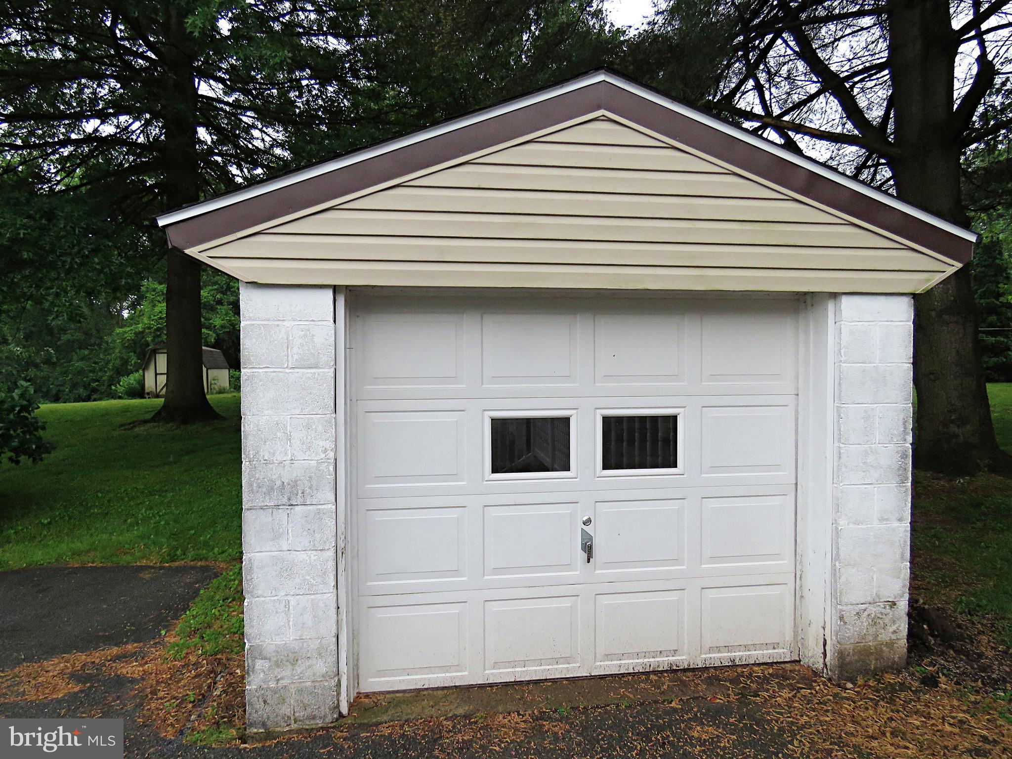 818 Hopeland Road Lititz, PA 17543 - Photo 19 of 23 Outbuilding (Front)