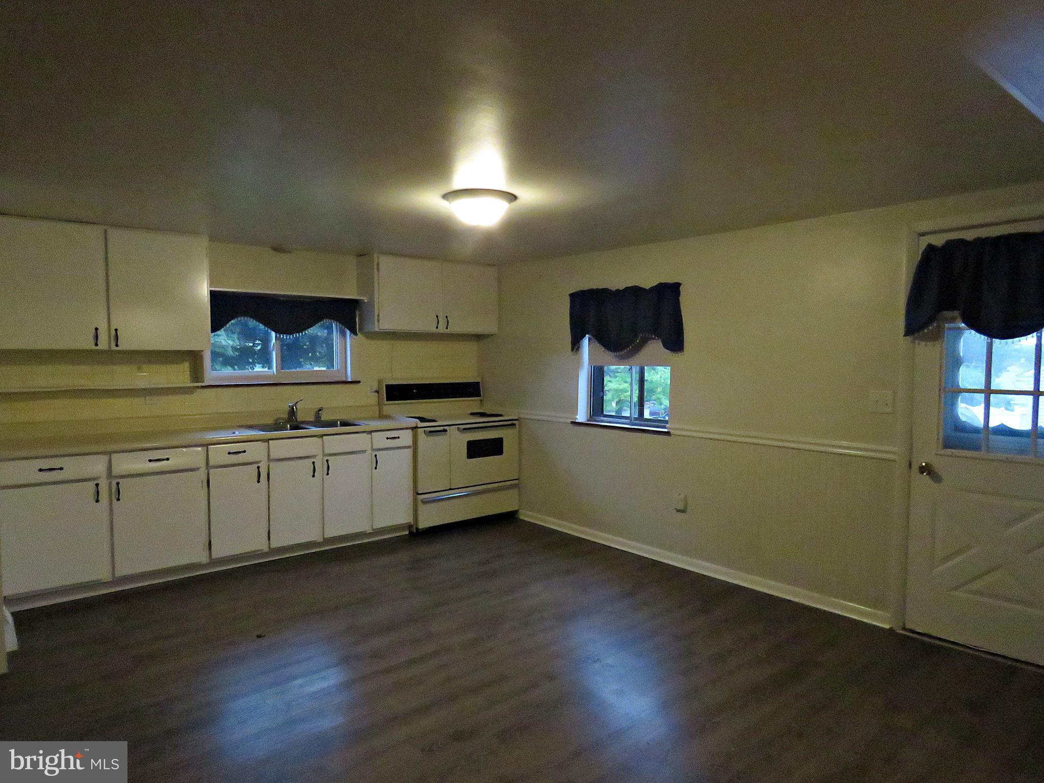 818 Hopeland Road Lititz, PA 17543 - Photo 3 of 23 Kitchen