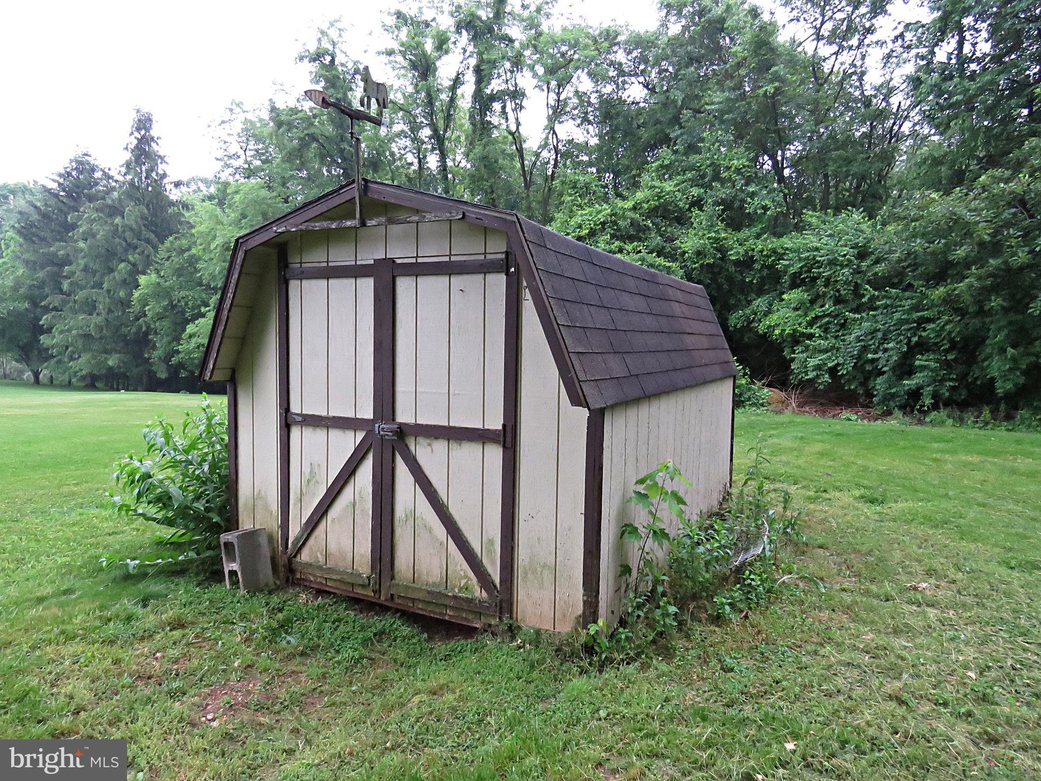 818 Hopeland Road Lititz, PA 17543 - Photo 21 of 23 Shed (Front - Right Side Favor)