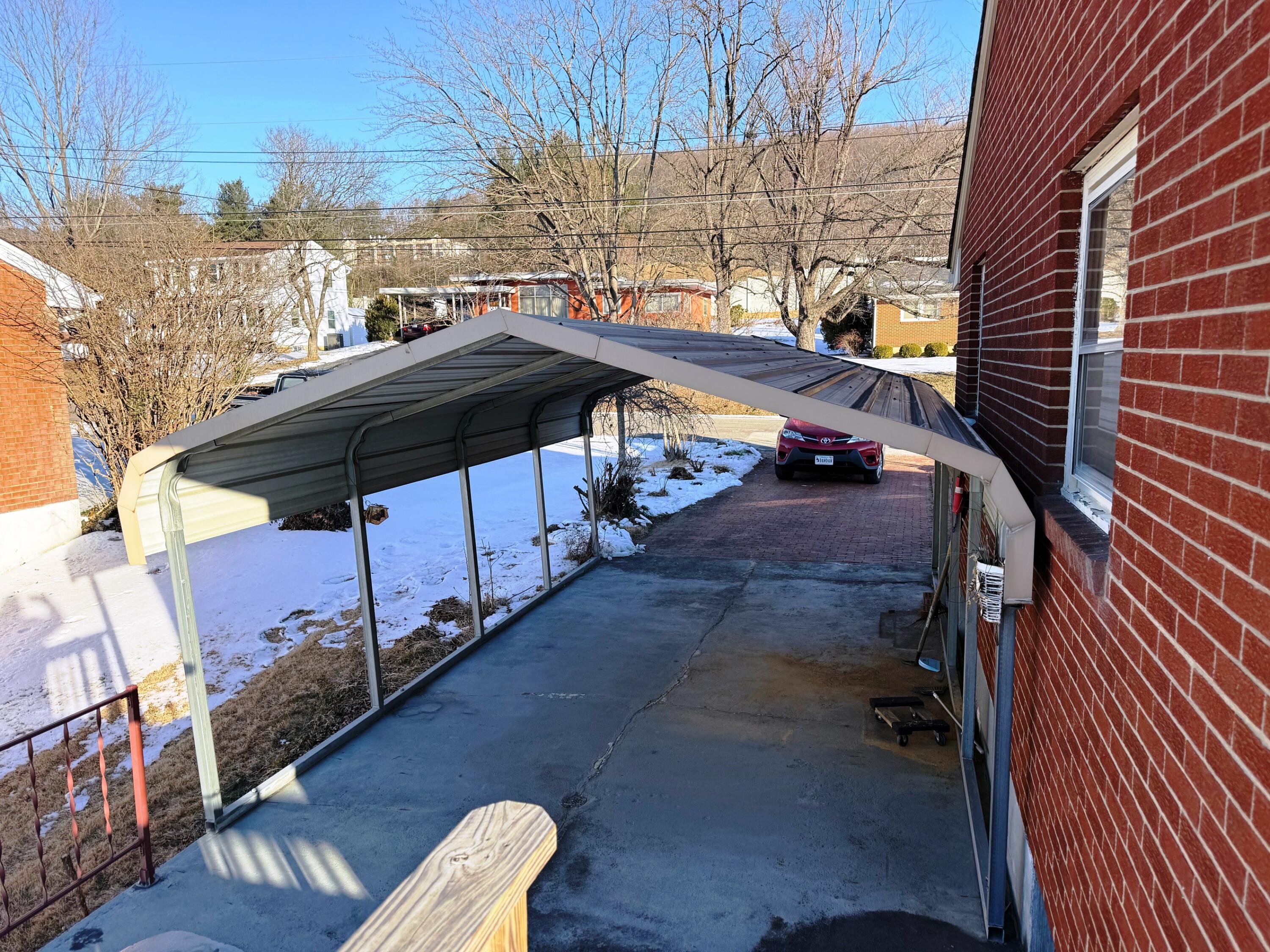 1927 Kiska Road Salem, VA 24153 - Photo 11 of 19 IMG_8819