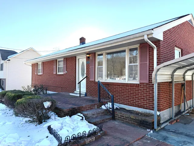 $229,950 | 1927 Kiska Road, Salem, VA 24153