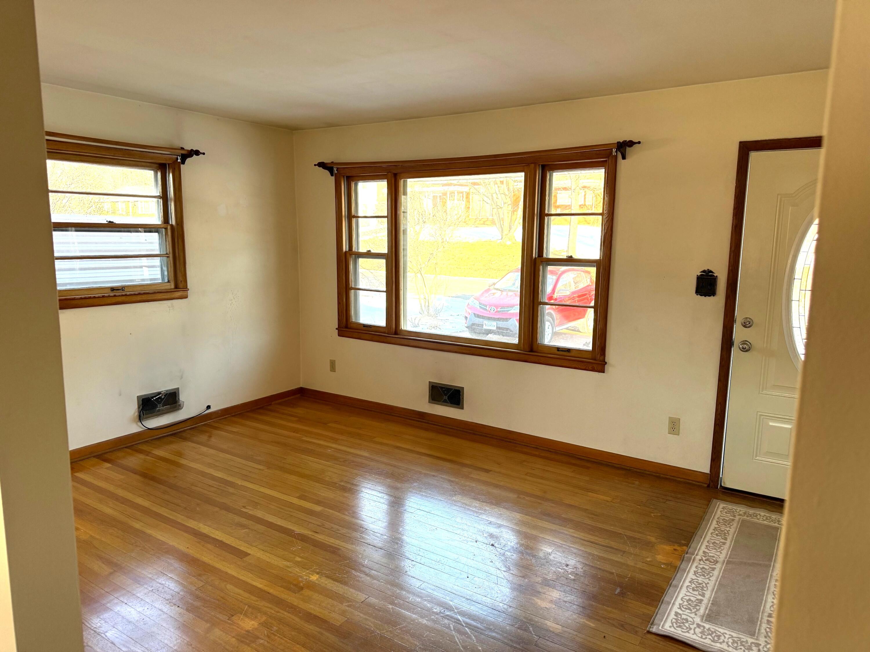 1927 Kiska Road Salem, VA 24153 - Photo 5 of 19 IMG_8812