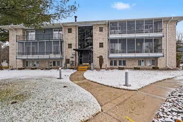 $69,000 | 5905 West Michigan Avenue, Unit C3, Saginaw, MI 48638