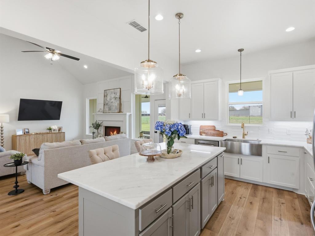 790 Sharla Smelley Road Weatherford, TX 76088 - Photo 10 of 40