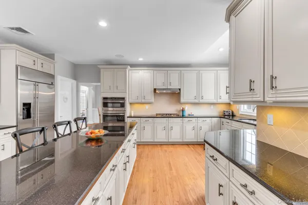 $1,575,000 | 19 Sassinoro Boulevard, Cortlandt Manor, NY 10567