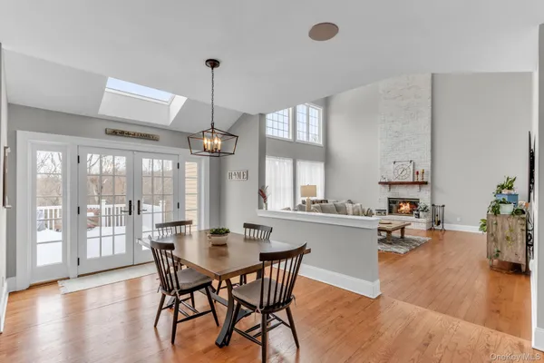 $1,575,000 | 19 Sassinoro Boulevard, Cortlandt Manor, NY 10567