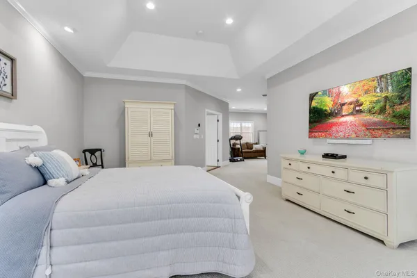$1,575,000 | 19 Sassinoro Boulevard, Cortlandt Manor, NY 10567