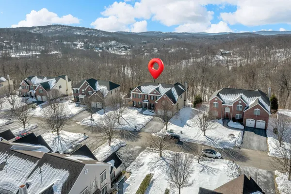 $1,575,000 | 19 Sassinoro Boulevard, Cortlandt Manor, NY 10567