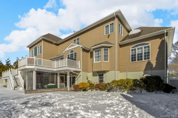 $1,575,000 | 19 Sassinoro Boulevard, Cortlandt Manor, NY 10567
