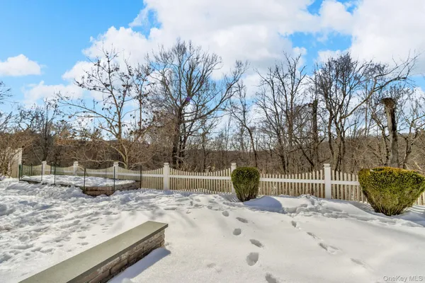 $1,575,000 | 19 Sassinoro Boulevard, Cortlandt Manor, NY 10567