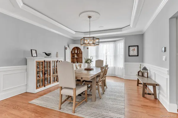 $1,575,000 | 19 Sassinoro Boulevard, Cortlandt Manor, NY 10567