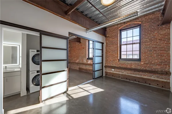 $1,600 | 356 Hertel Avenue, Buffalo, NY 14207