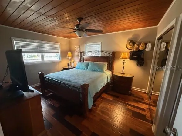 $899,000 | 23404 Hobdy Road, Sorrento, FL 32776