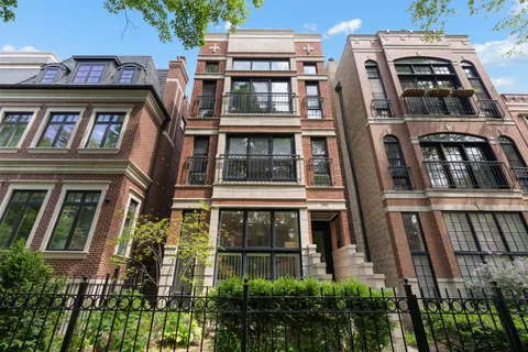 $975,000 | 2043 North Bissell Street, Unit 1, Chicago, IL 60614